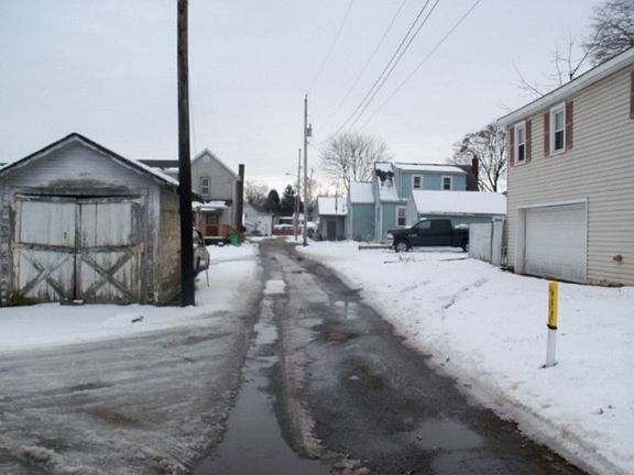 4th image of 140 SW Loeffler Dr