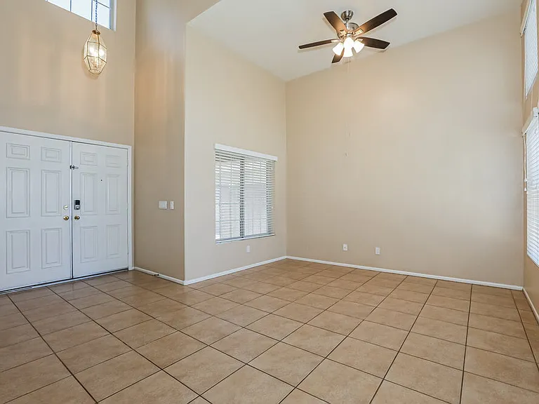 919 W Juanita Ave — Photo 4