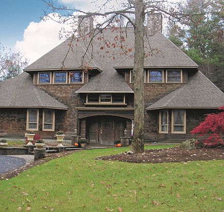 1st image of 7 Pleasant Heights Dr