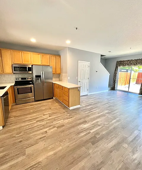 1228 NE 86th Way — Photo 13