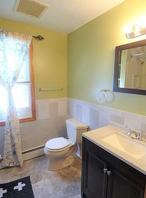 5th image of 7 Brownville Ave