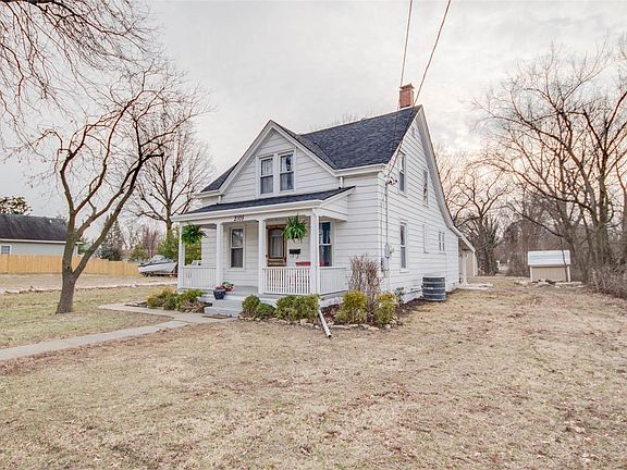 3rd image of 2105 Holland Ave