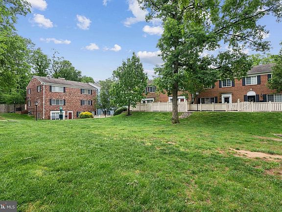 5th image of 1547 N Van Dorn St #A