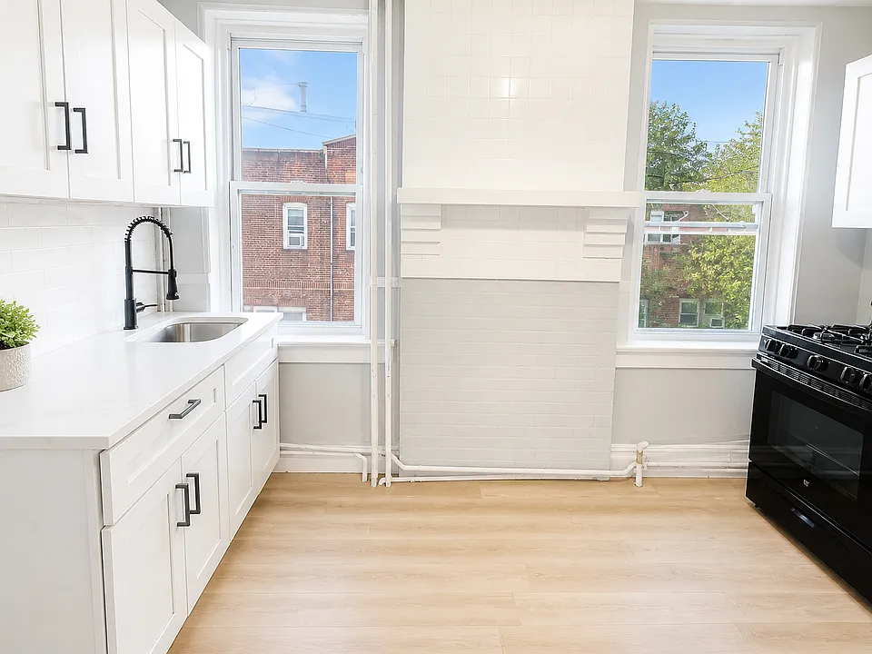 12 Grant Ave #6A