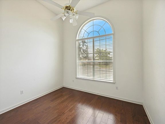 4th image of 8665 Overcup Oaks Dr