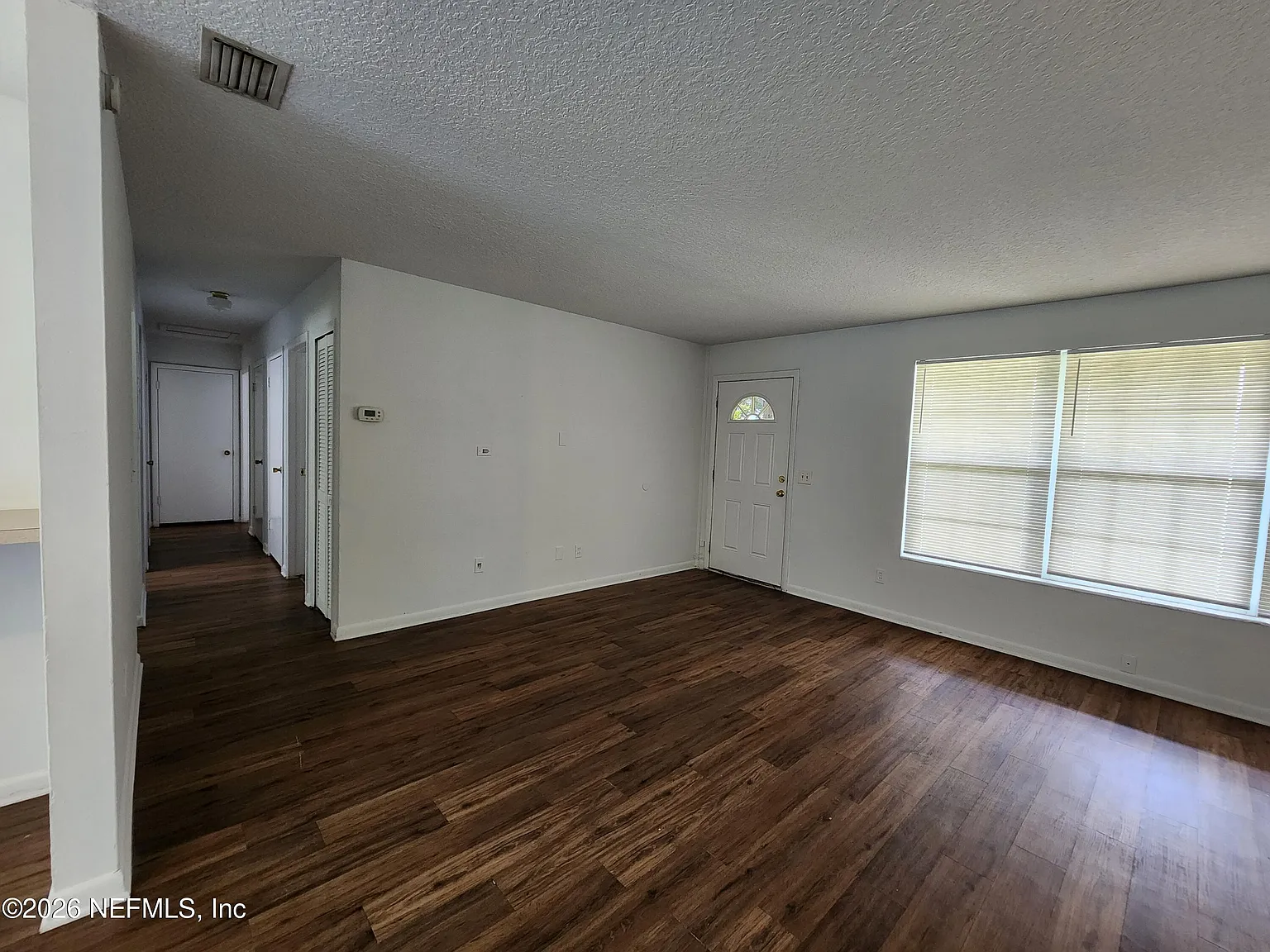 3 bed, 2.0 bath, 1524 sqft, $1,795 — Photo 4