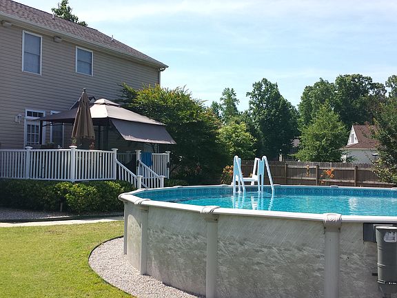 3rd image of 402 Plantation Ln