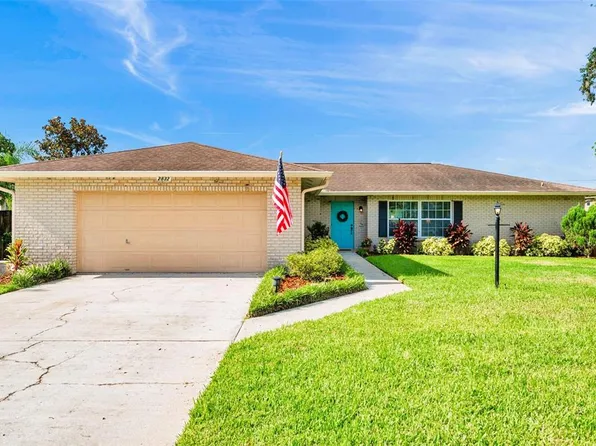 2832 Springdell Cir, Valrico, FL 33596