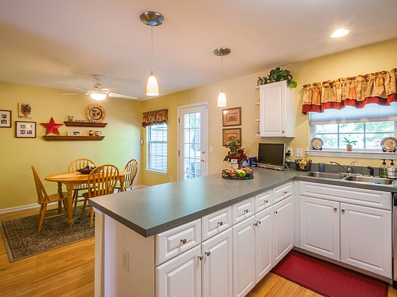 5th image of 2707 Eaton Ct #2707
