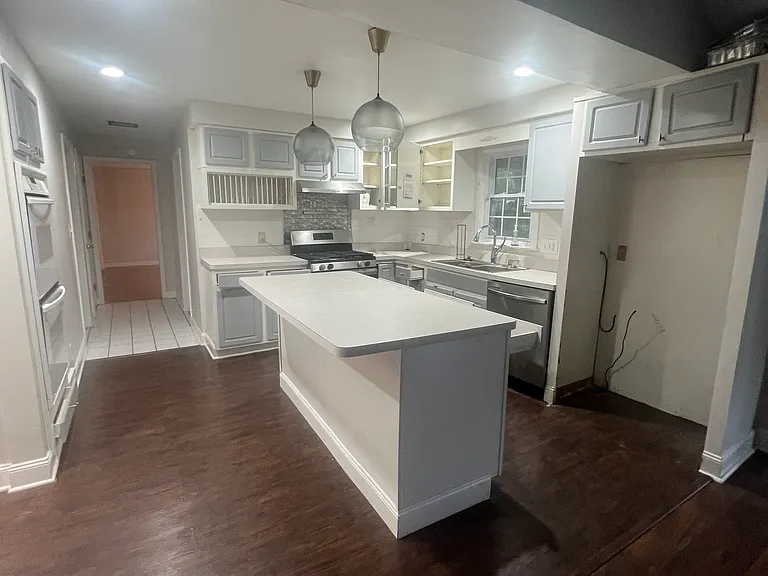 3634 Runnymede Blvd — Photo 17