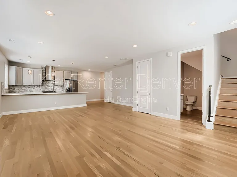 758 S Leyden St — Photo 5