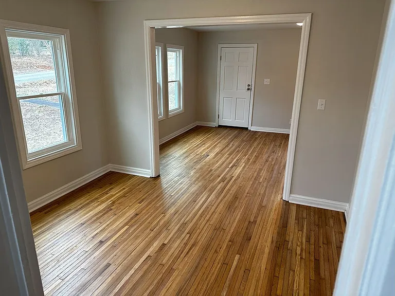 4402 20th St NE — Photo 6