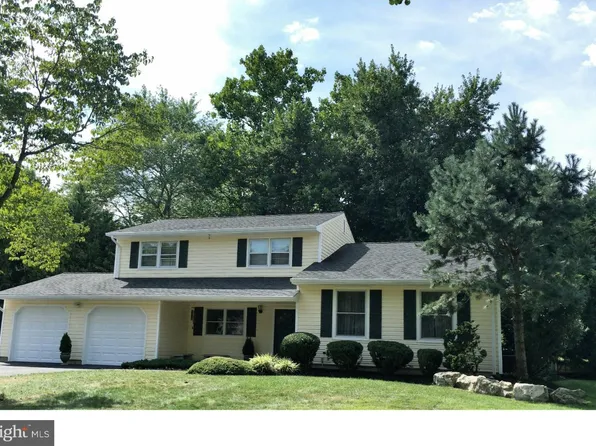 154 Oak Ln, Hightstown, NJ 08520