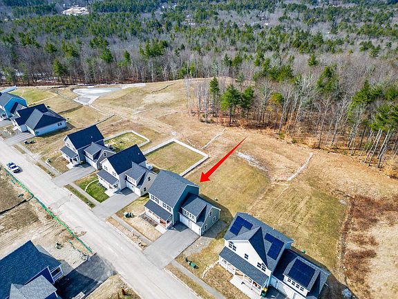 2nd image of 36 Eisenhower Drive