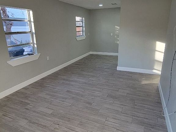 2nd image of 4715 W Wallcraft Ave