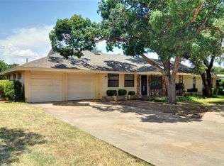 2409 Annglen Dr, Fort Worth, TX 76119