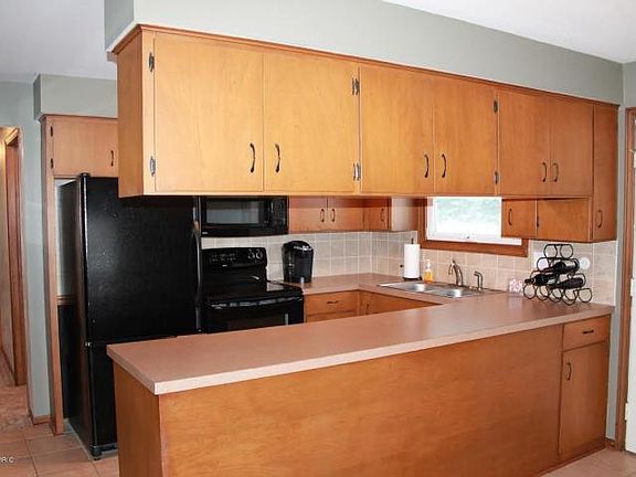 4th image of 215 W McKinley Ave