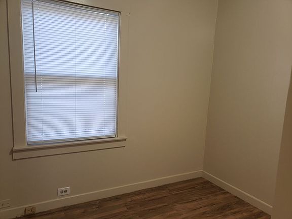 5th image of 707 5th St #1