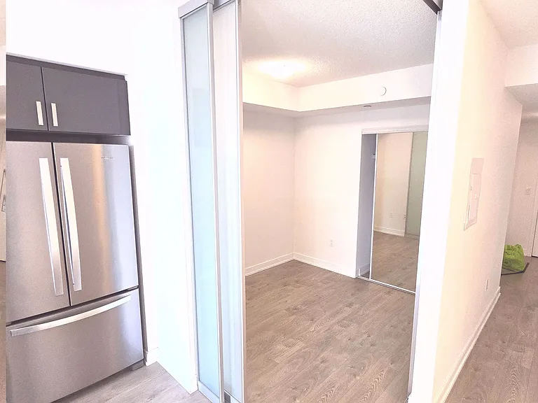 50 Wellesley St E #706 — Photo 7