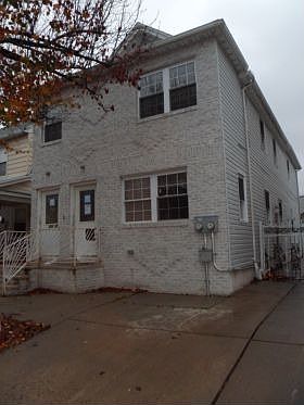 2nd image of 10935 111th St