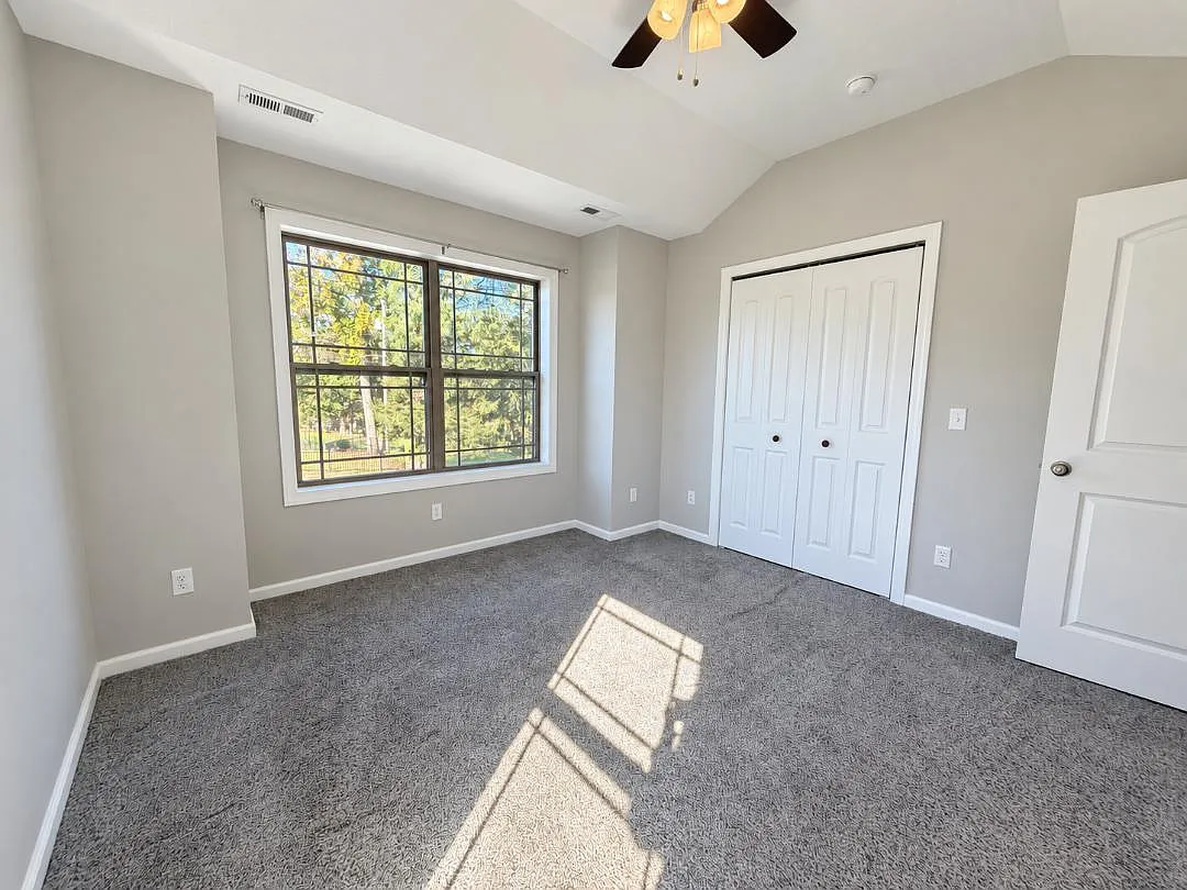 829 Riverview Lane - 1 — Photo 3