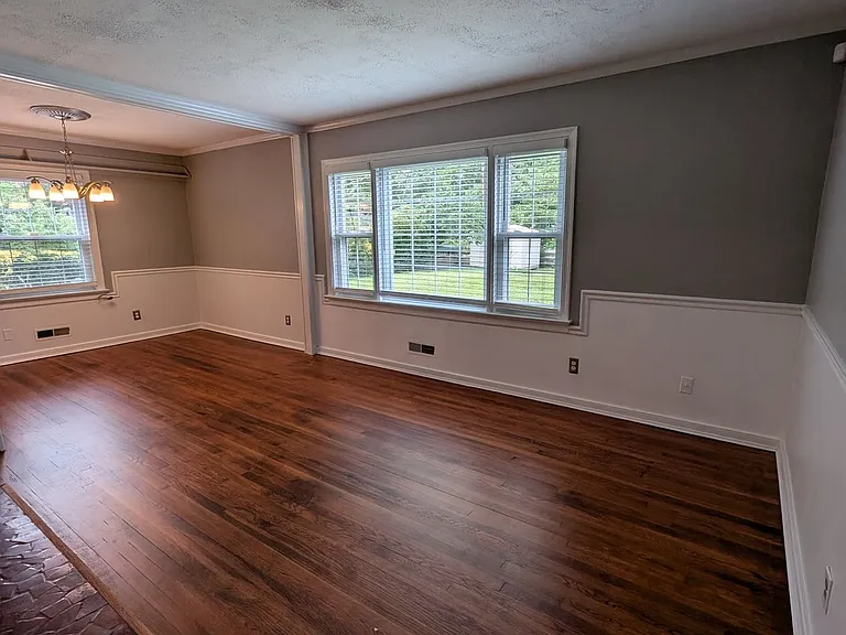 7514 Greengate Dr — Photo 10