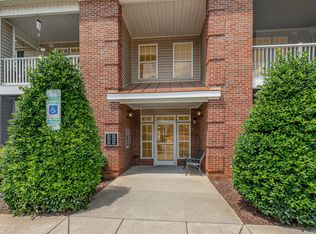 532 Weather Ridge Ln, Cary, NC 27513