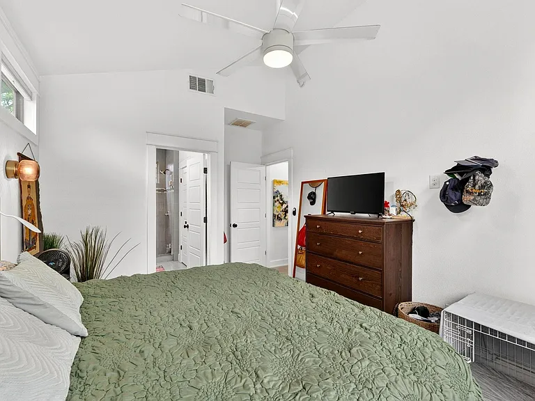 2601 Willow St #B — Photo 35