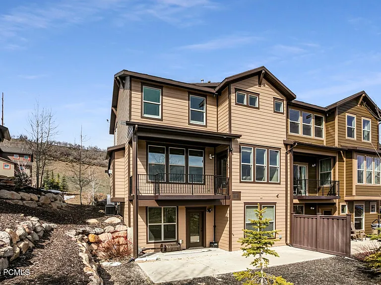 1018 W Abigail Dr — Photo 30