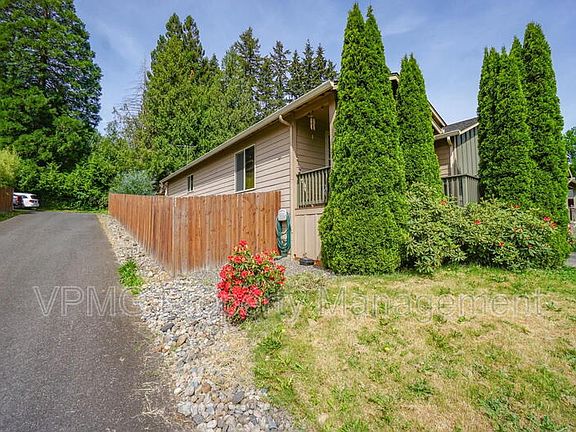 4th image of 8814 NE 82nd Ave