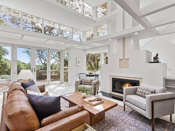 4th image of 1925 Caterina Way