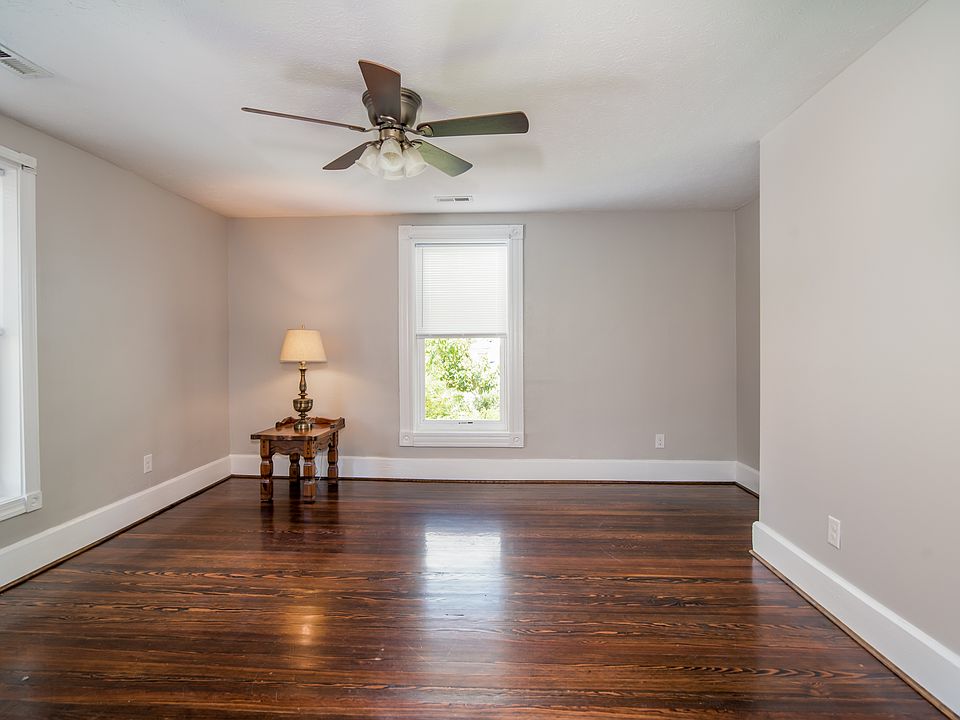 1st image of 148 Warwick St Room 1
