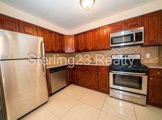 31-13 23rd St #2, Astoria, NY 11106