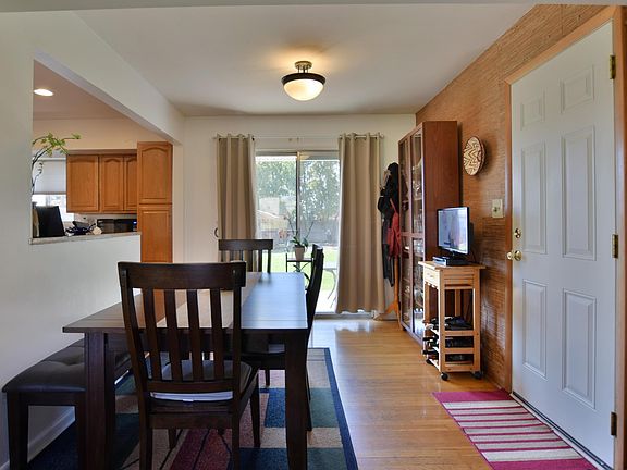 4th image of 1021 Barberry Ln