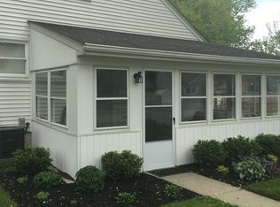 1304 Oakley Rd, Clawson, MI 48017