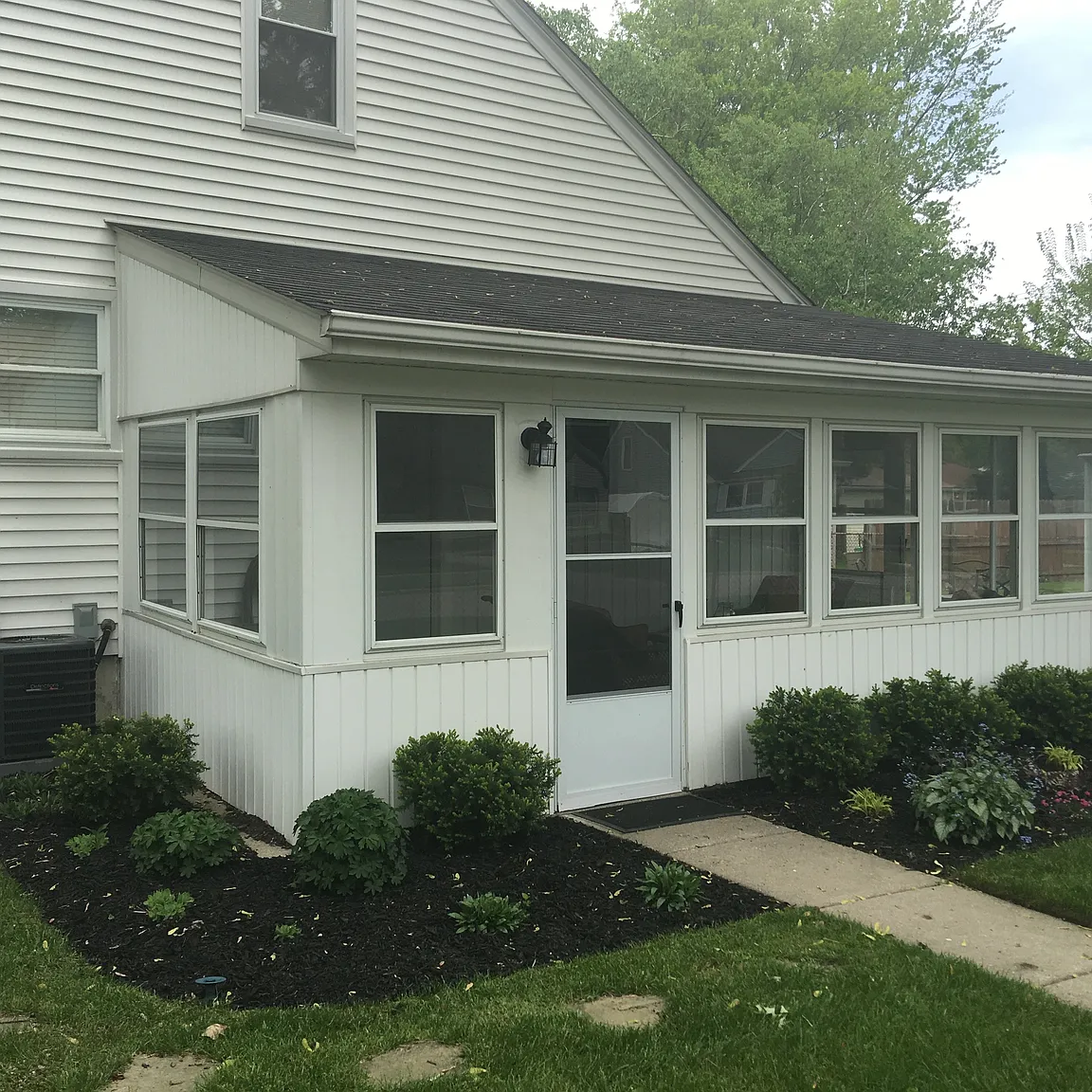 1304 Oakley Rd photo 1