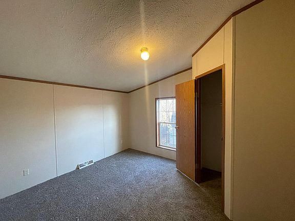 4th image of 248 Cygnet Cir