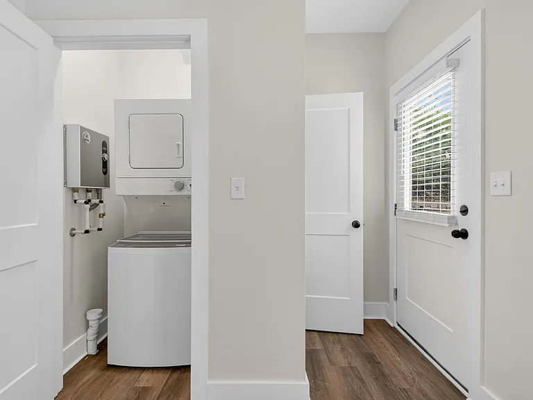 1207 W 7th St #D — Photo 10