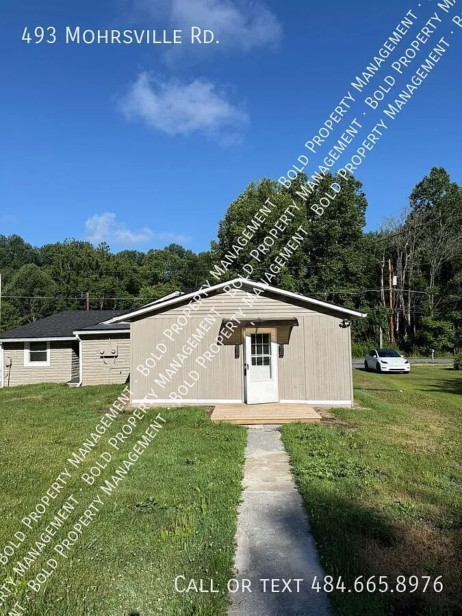 Bright, Spacious & Move-In Ready 3 Bed 2 Bath! — Photo 3