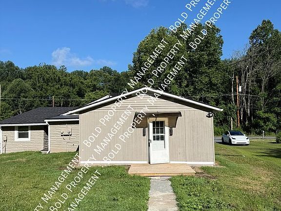 3rd image of 493 Mohrsville Rd