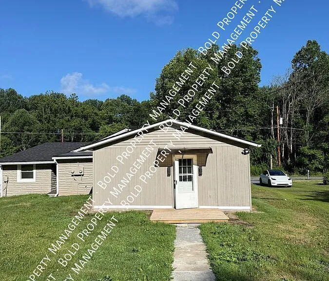 493 Mohrsville Rd — Photo 3