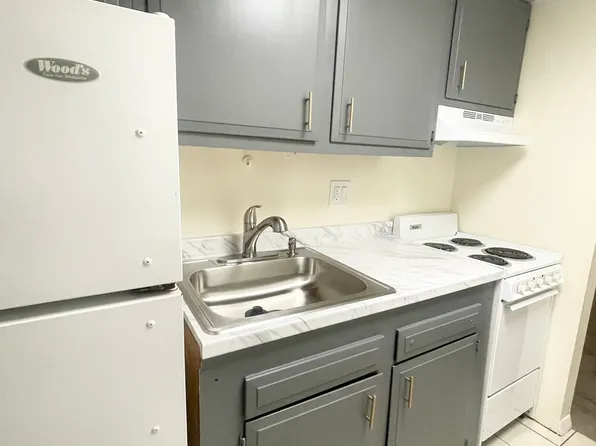 11 Grove St APT 1, Boston, MA 02114