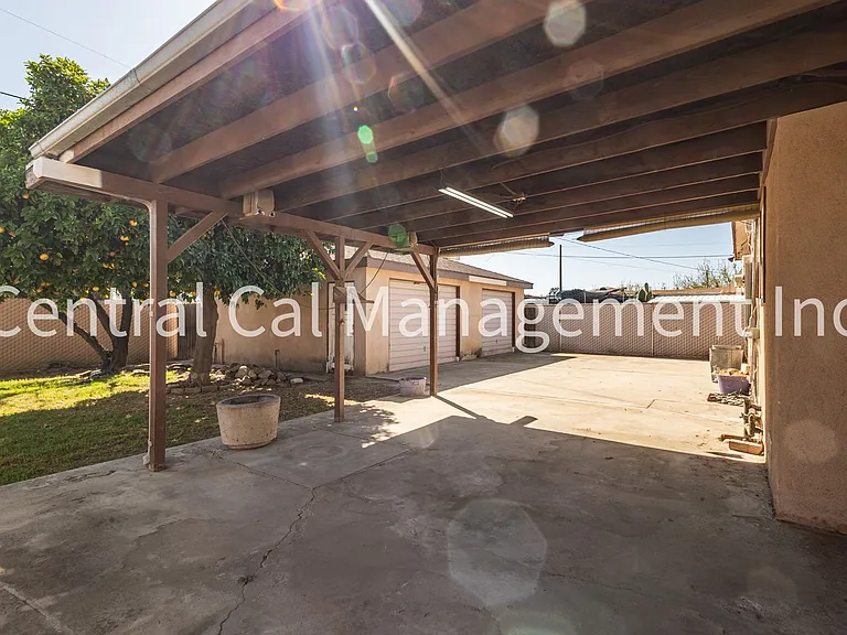 627 Hood Dr — Photo 19