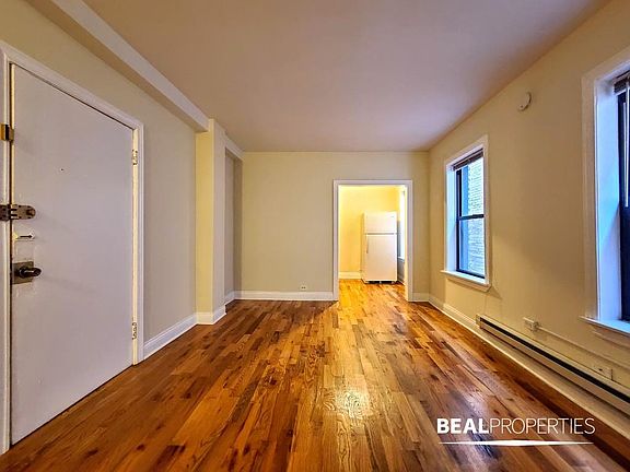 4th image of 1347 N Dearborn St APT 406