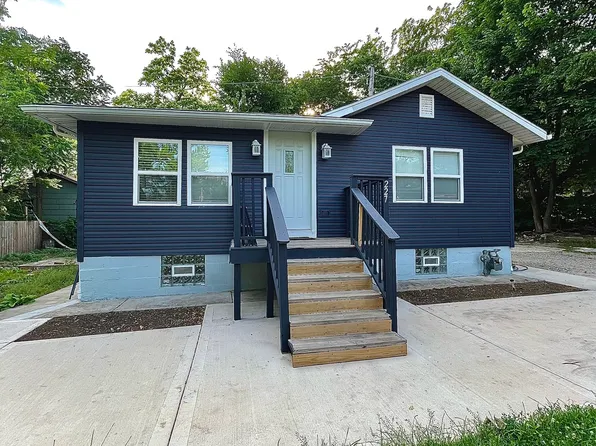 227 N Briggs St, Joliet, IL 60432