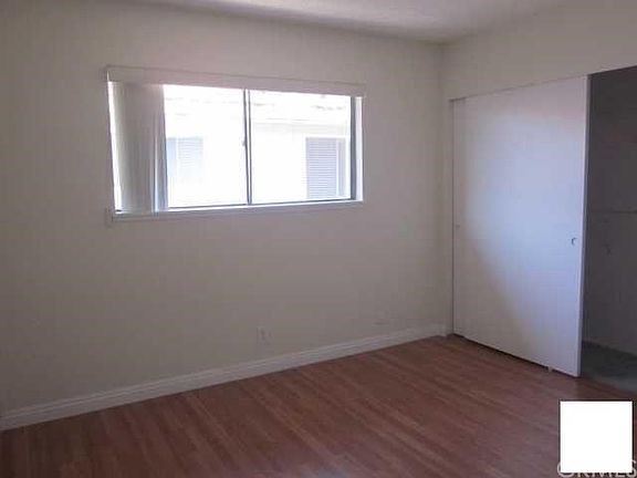 5th image of 229 W Wilson St APT 3
