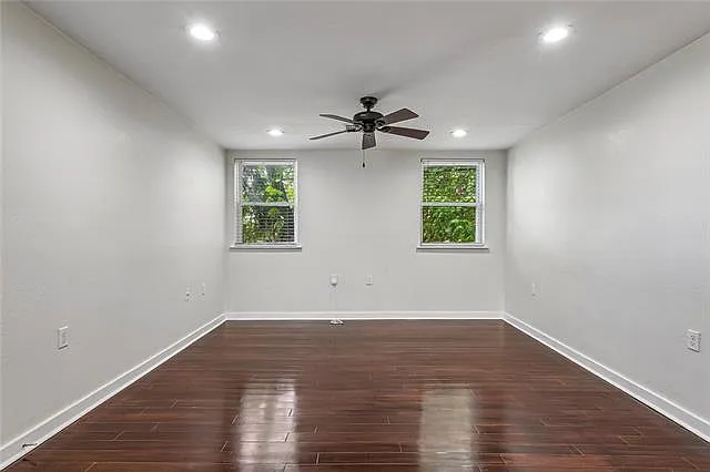 3 bed, 2.0 bath, 1372 sqft, $2,000 — Photo 4