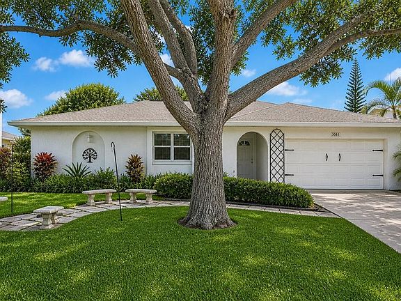 3rd image of 8083 Bayhaven Dr