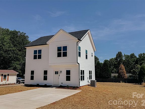 3rd image of 1455 W Ridge Rd