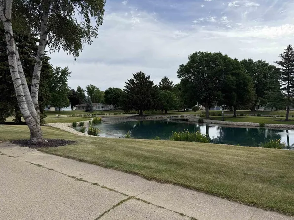 31 Maple Grove Avenue, Jefferson, WI 53549